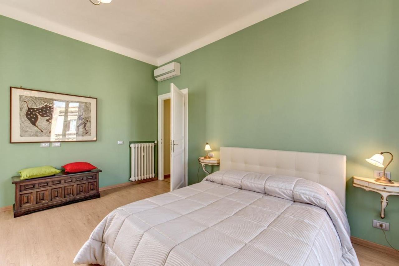 Lovely 4-Bedroom Apartment 30M Sangiovanni Metro روما المظهر الخارجي الصورة