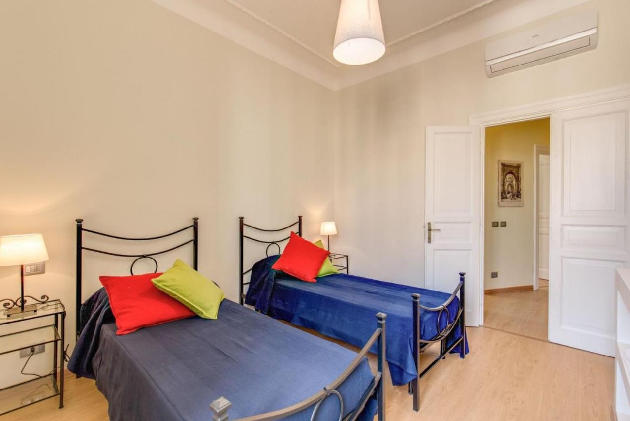 Lovely 4-Bedroom Apartment 30M Sangiovanni Metro روما المظهر الخارجي الصورة