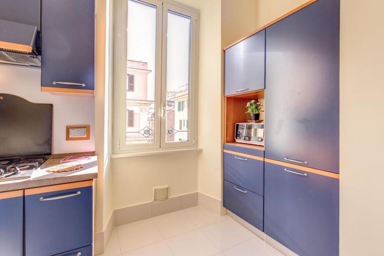 Lovely 4-Bedroom Apartment 30M Sangiovanni Metro روما المظهر الخارجي الصورة